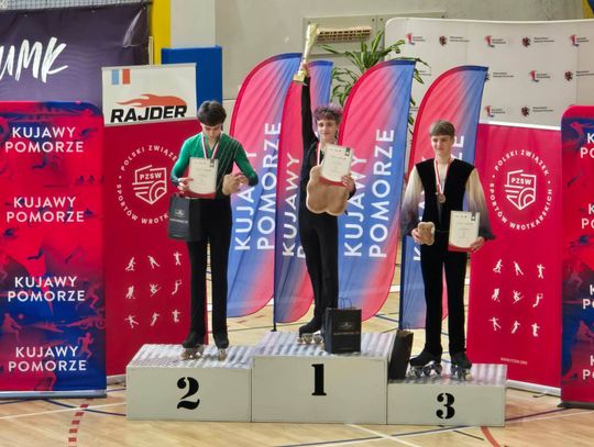 Michał Kamiński Mistrzem Polski Juniorów w jeździe figurowej na rolkach. Zawodnik UKS „Szóstka” będzie reprezentował Polskę na Mistrzostwach Europy