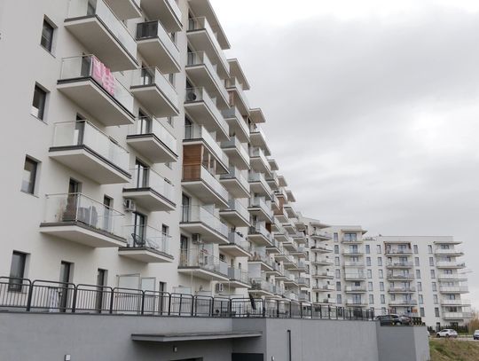 Mieszkańcy kontra deweloper. Burza wokół nowego osiedla w Elblągu [WIDEO]