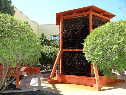 Mini tężnia solankowa przy Wojewódzkim Szpitalu Zespolonym