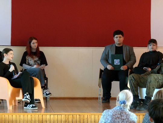 Młodzież z "ekonomika" w Elblągu debatowała o komunikacji [WIDEO]