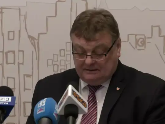 "Mogły być dwa baseny, a jest utrata dochodów"