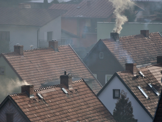 Mój sąsiad pali śmieciami! Dzięki aplikacji szybko poinformujesz o tym służby