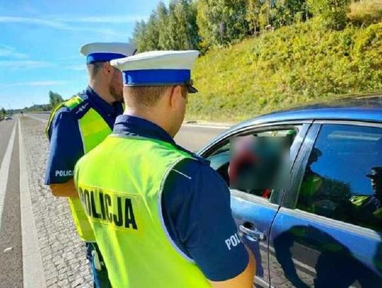 Motocykliści zatrzymali pijanego kierowcę