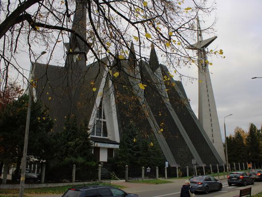 Msza za Ojczyznę i politycy w kościele. Diecezja elbląska zabiera głos