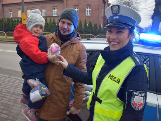 Nagrodą był miś od policjantów Nagrodą był miś od policjantów
