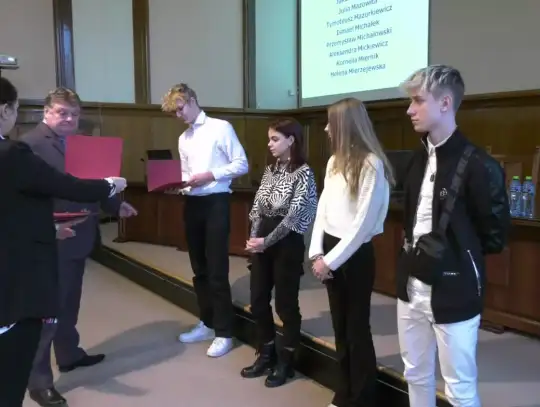 Najzdolniejsi uczniowie z elbląskich szkół nagrodzeni