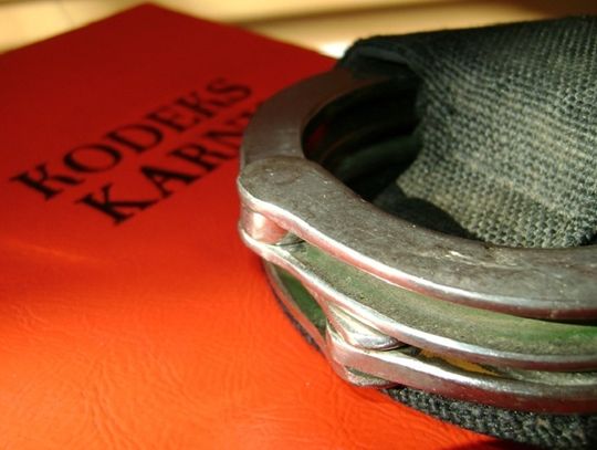 Narkotyki w mieszkaniu i dwójka poszukiwanych Narkotyki w mieszkaniu i dwójka poszukiwanych