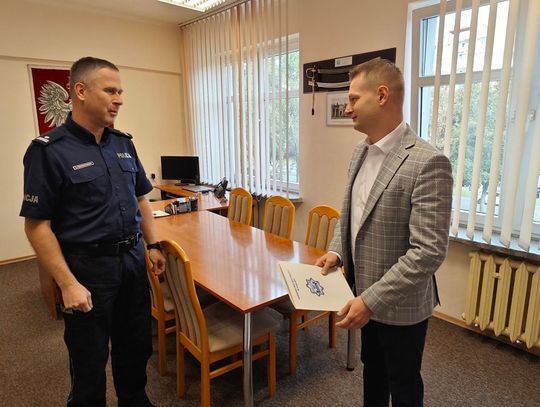 Nie był obojętny na zło. Policja wyróżniła mieszkańca Elbląga