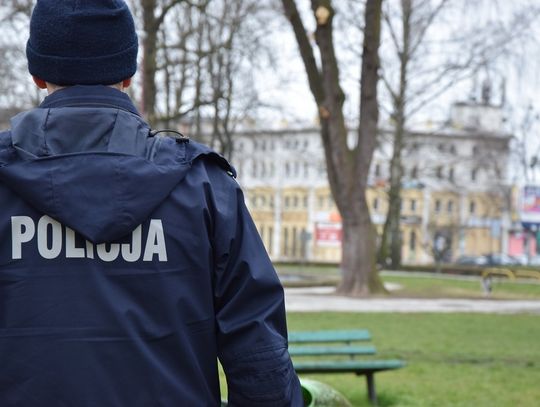 Nie mieli maseczek i pili piwo. Interwencja policji na Oliwskiej w Elblągu