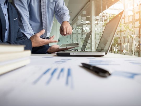 Nie wiesz, jak otworzyć jednoosobową działalność gospodarczą? Z naszym poradnikiem to proste! Nie wiesz, jak otworzyć jednoosobową działalność gospodarczą? Z naszym poradnikiem to proste!