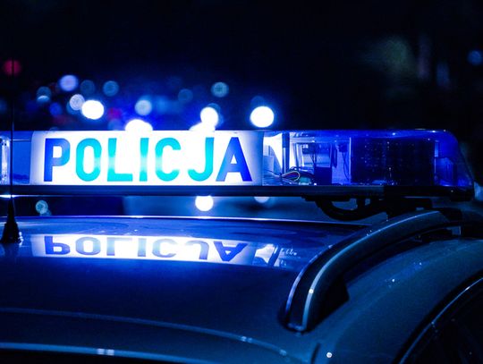 Nietrzeźwy kurier przywiózł paczkę do komendy policji Nietrzeźwy kurier przywiózł paczkę do komendy policji