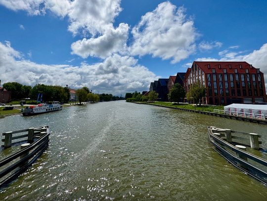 Niż Lorenz nad Warmią i Mazurami. Silny wiatr i wzrost poziomu wód [WIDEO]