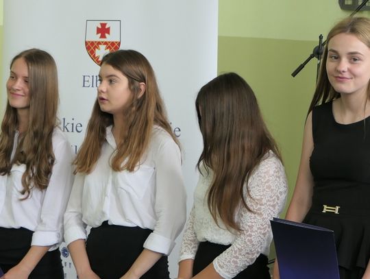No i mamy wakacje. Dziś w Elblągu odbyło się miejskie zakończenie roku szkolnego [ZDJĘCIA]