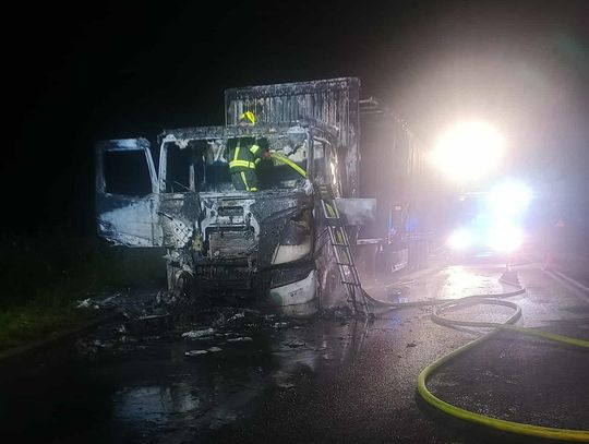 Nocny pożar na trasie Elbląg-Malbork