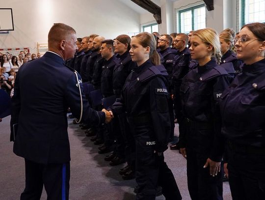 Nowi policjanci i policjantki w Elblągu i regionie [FOTO]