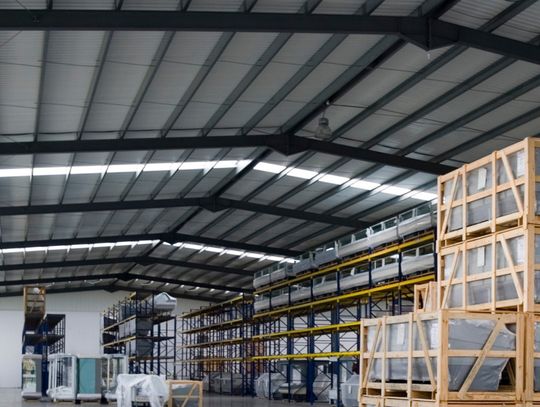 Nowoczesne oprawy przemysłowe to oszczędności. I to nie tylko finansowe!