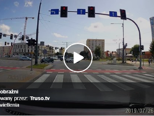 O włos od zderzenia i tragedii. [WIDEO]