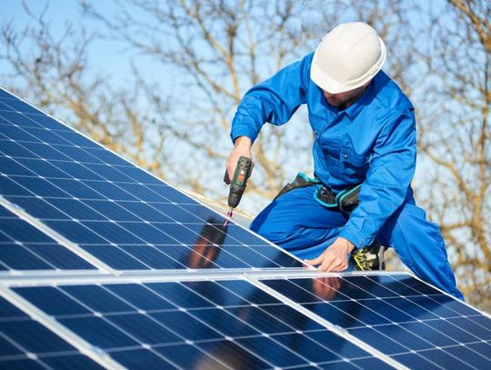 Od czego zacząć i ile kosztuje przygoda z fotowoltaiką