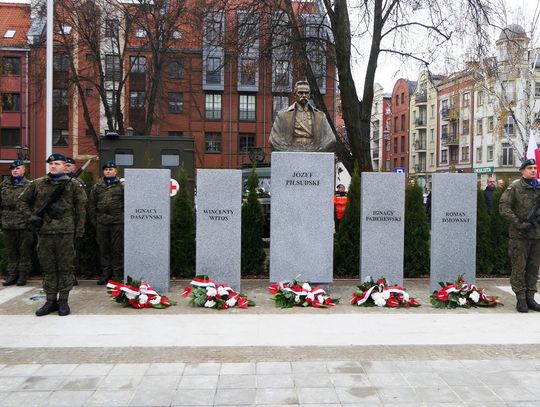 Odsłonięcie Pomnika Twórców Niepodległości w Elblągu. Zobacz zdjęcia