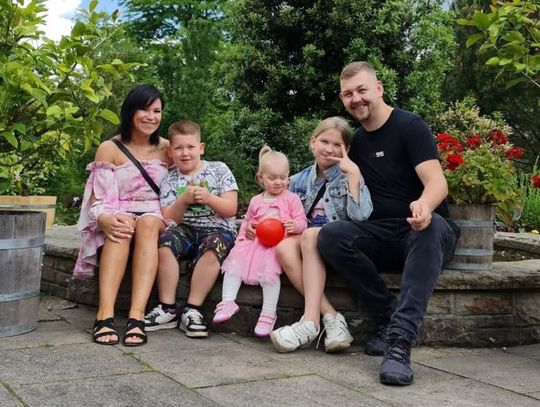 Ojciec trójki dzieci walczy z glejakiem pnia mózgu Ojciec trójki dzieci walczy z glejakiem pnia mózgu