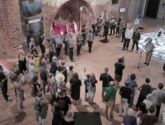 Oprowadzanie kuratorskie i finisaż w Galerii EL Oprowadzanie kuratorskie i finisaż w Galerii EL