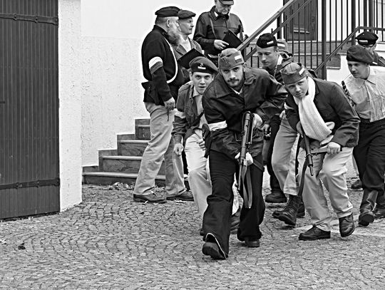 Ósma barykada 44  - Pod Pandemią