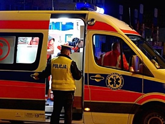 Pacjent uszkodził karetkę. Interweniowali policjanci