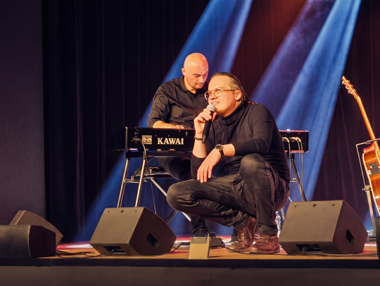 „Pamiętasz, była piosenka…” w Bażantarni. Duet Krzywda i Koszyk zagra największe polskie przeboje
