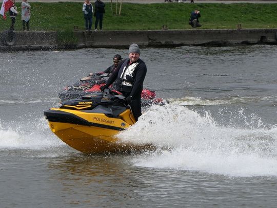 Parada wodna na Rzece Elbląg [ZDJĘCIA]