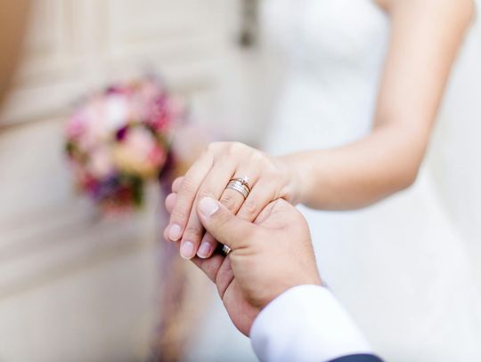 Personalizowane pierścionki zaręczynowe – pamiątka jedyna w swoim rodzaju