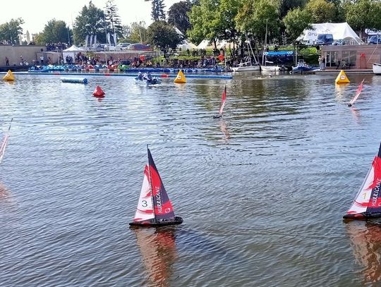 Pierwsze takie regaty na rzece Elbląg