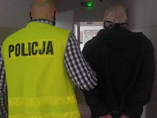 Pijany elblążanin uderzył motorówką w pomost