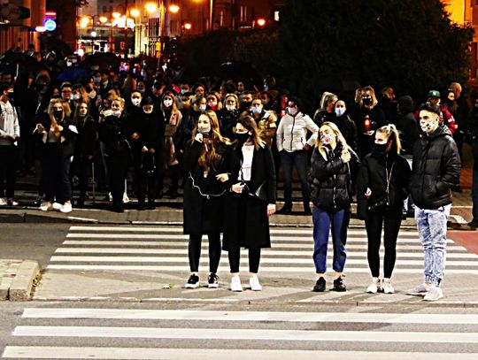 "PiS może eskalować napięcie, by wprowadzić stan wyjątkowy"