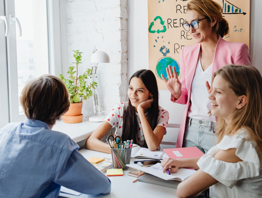 Podwyżki dla nauczycieli. O tyle od stycznia wzrosną ich pensje Podwyżki dla nauczycieli. O tyle od stycznia wzrosną ich pensje