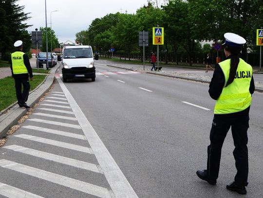 Policyjna akcja na Nowowiejskiej. Trzeźwi dostali prezenty Policyjna akcja na Nowowiejskiej. Trzeźwi dostali prezenty