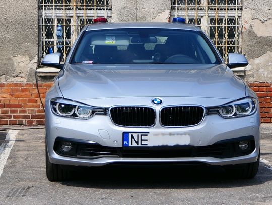 Policyjne BMW sieje spustoszenie w Elblągu. Ponad 130 kierowców straciło już prawo jazdy!
