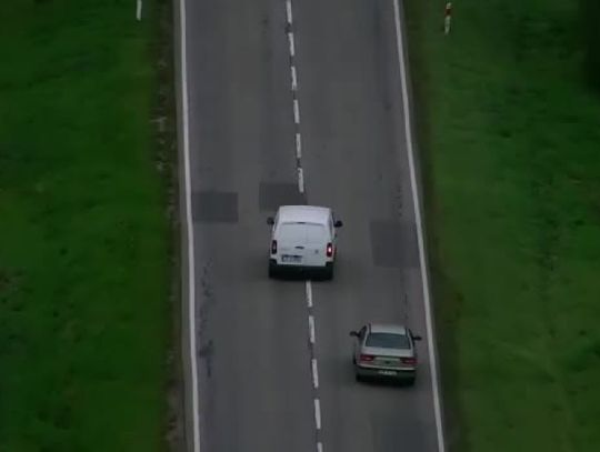 Policyjny dron łapał w Elblągu kierowców [ZOBACZ FILM]