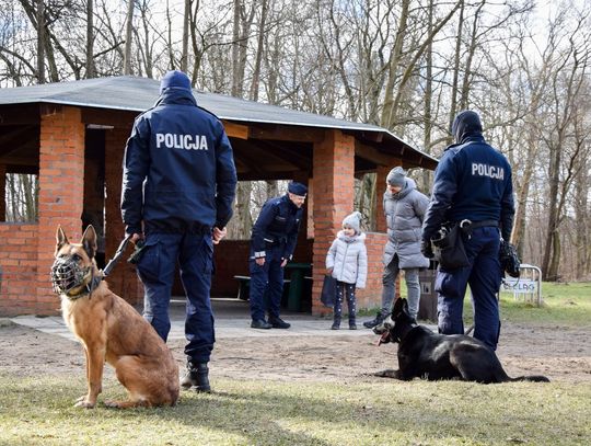 Policyjny pokaz w Bażantarni dla małej dziewczynki [ZDJĘCIA]