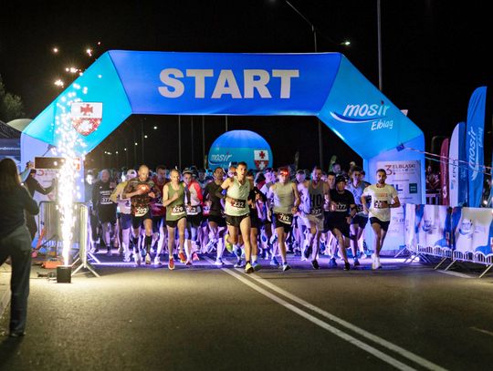 Ponad 700 biegaczy na trasie III Biegu Nocnego