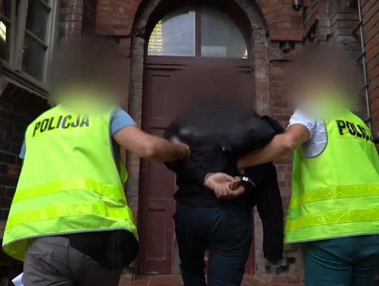 Pościg za kradzioną taksówką. Mężczyźni odpowiedzą za rozbój Pościg za kradzioną taksówką. Mężczyźni odpowiedzą za rozbój