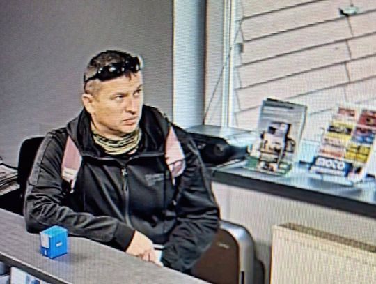 Poszukiwania Grzegorza Borysa trwają. Policja publikuje nowe zdjęcia