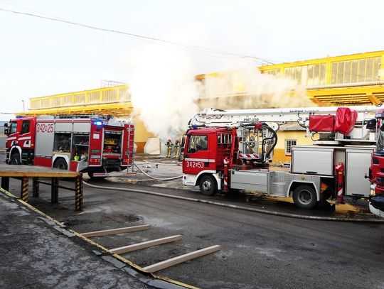 Pożar magazynu zakładu stolarskiego