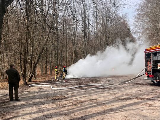 Pożar samochodu elektrycznego. Zapalił się na parkingu