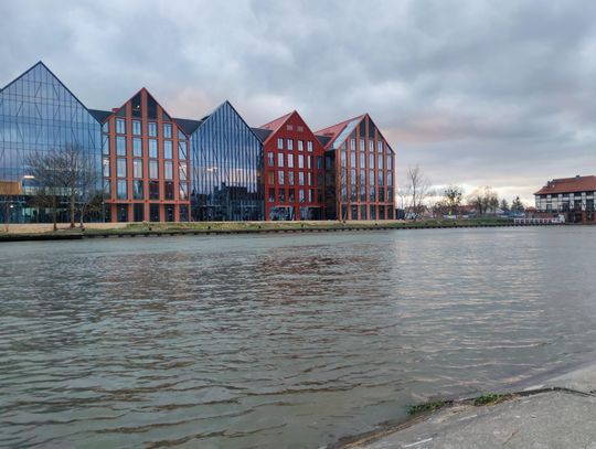 Poziom wody w rzece Elbląg rośnie