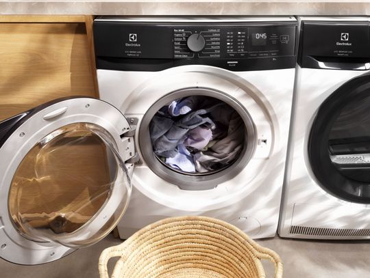 Pranie bez zgadywania, czyli jak pralka Electrolux AI WashAssist dopasowuje cykl do wsadu