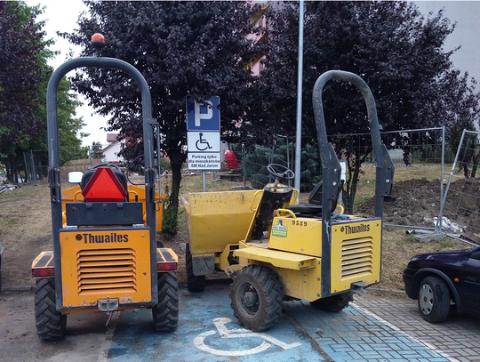 Problem z parkowaniem na szpitalnym parkingu. Wpadła nawet pielęgniarka!