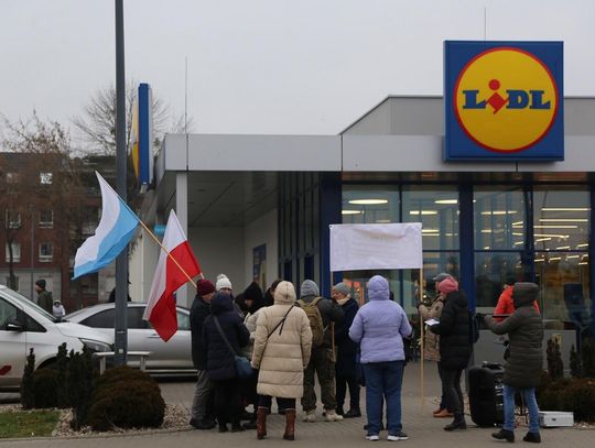 Protestowali pod Lidlem