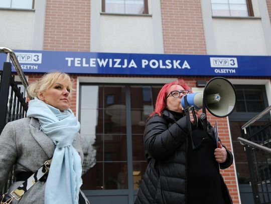 Protestowali pod siedzibą TVP w Elblągu