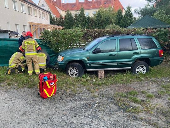 Przygniótł go samochód, gdy wycinał z niego katalizator