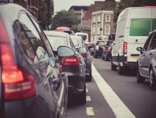 Psychologia jazdy w korku – dlaczego tracimy cierpliwość?
